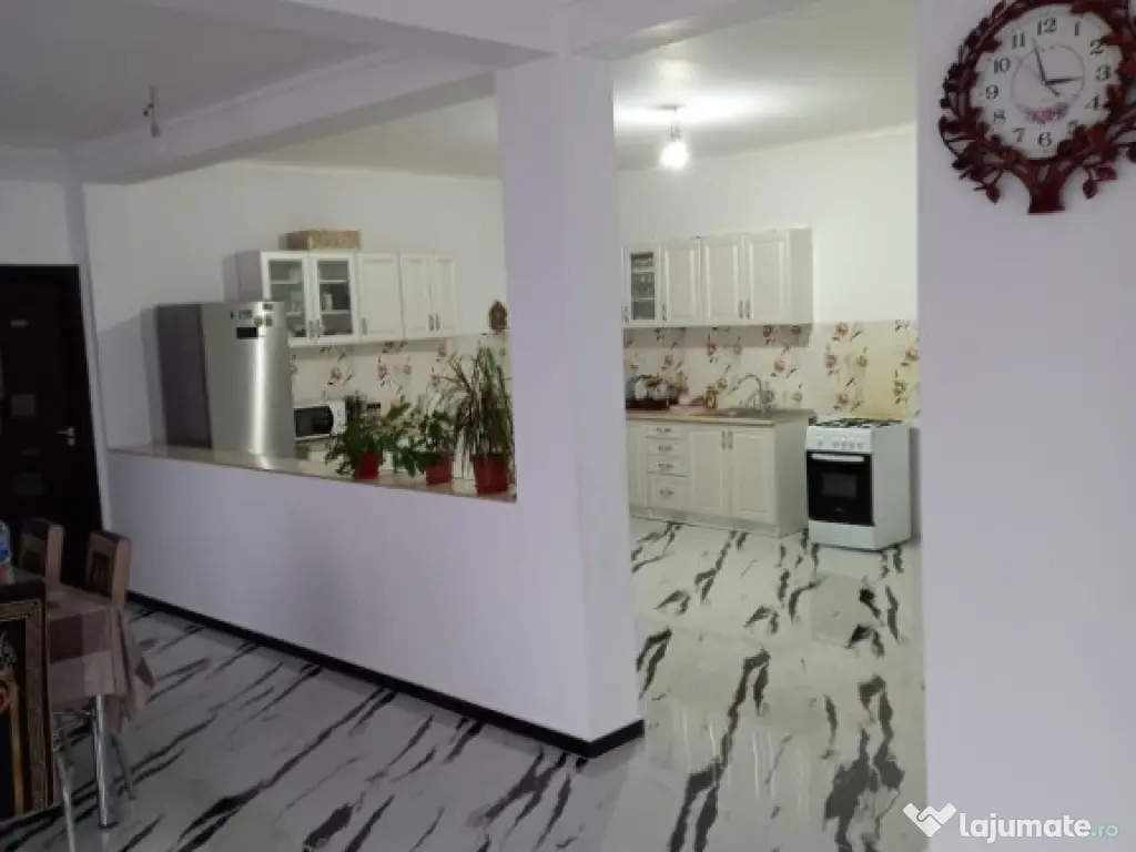 Casa 1 Dec,1918,Pt.Cazare salariati!