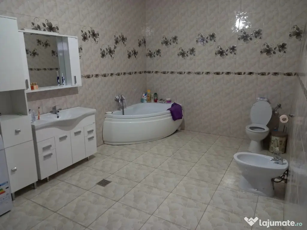 Casa 1 Dec,1918,Pt.Cazare salariati!