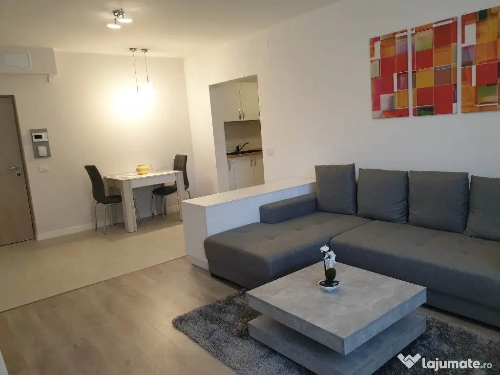 Apartament 3 camere zona Complex