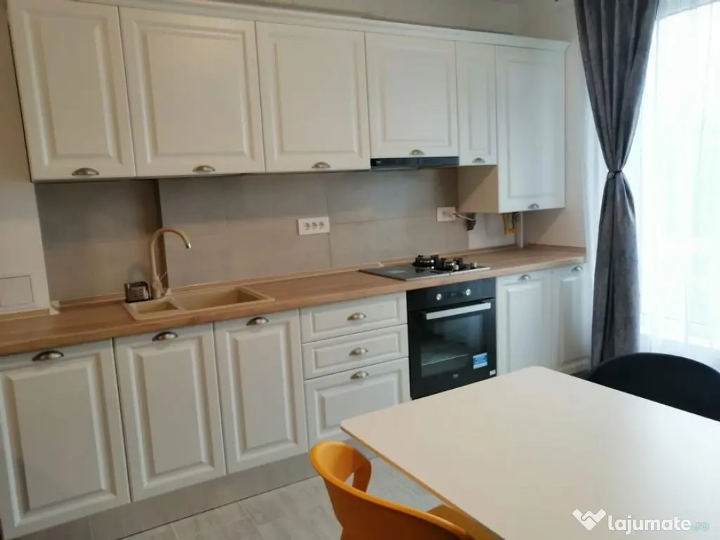 2 camere la 5 minute pietonal de Iulius Mall