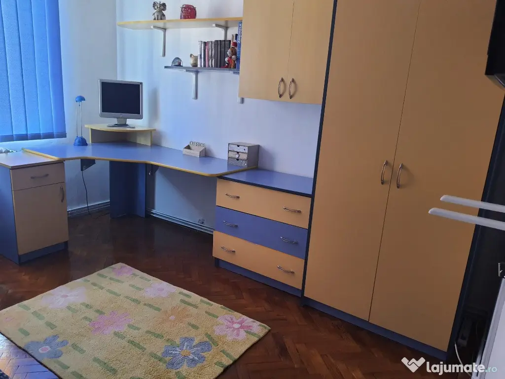 Apartament 4 camere Plopilor etaj 4 cu scara interioara