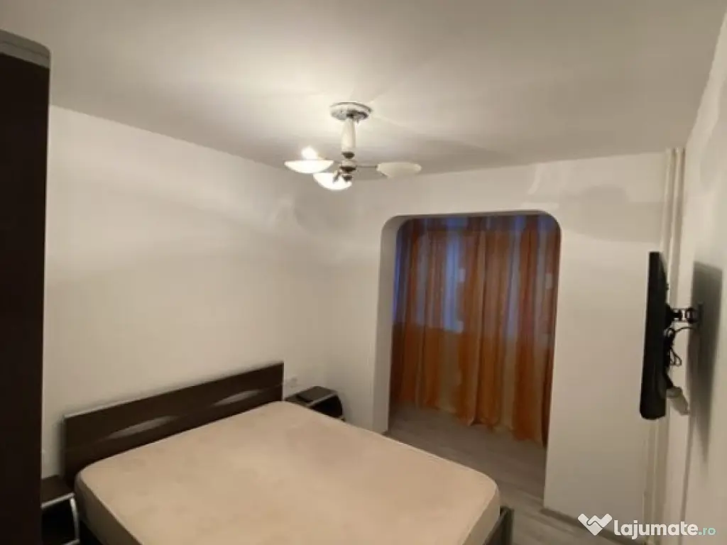 Apartamentul este situat pe Stefan Stanca , la parter