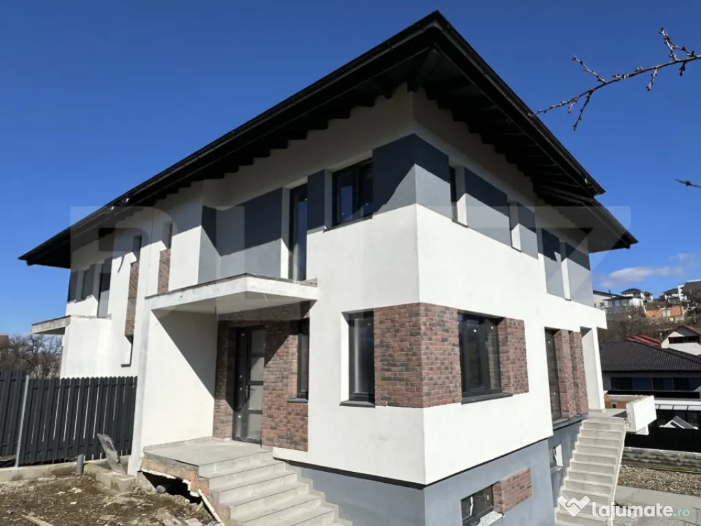 Duplex 177 mp utili, 2 garaje, 350 mp teren, Dezmir!