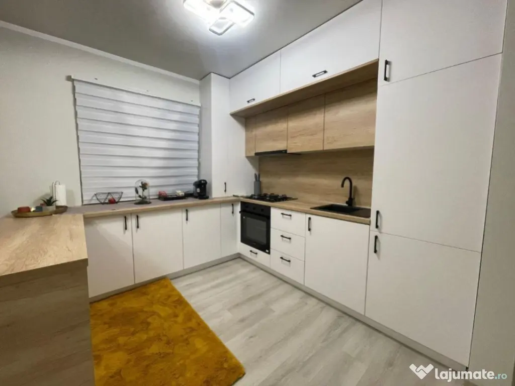 Apartament 2 camere,56 mp utili, 2 gradini, parcare, zona Ce
