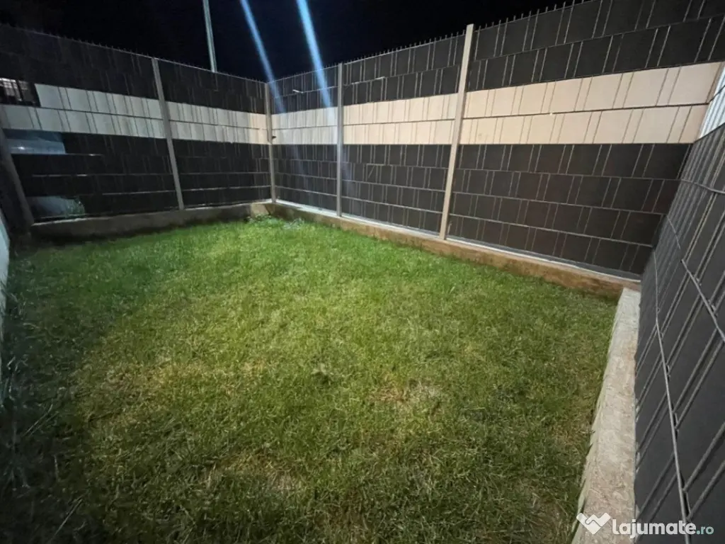 Apartament 2 camere,56 mp utili, 2 gradini, parcare, zona Ce