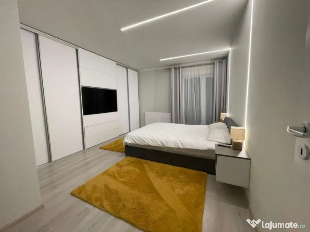 Apartament 2 camere,56 mp utili, 2 gradini, parcare, zona Ce