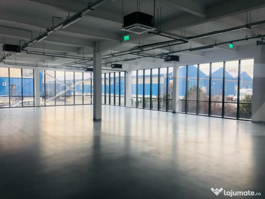 Spatiu comercial nou, 200 mp, in parc logistic, cu multiple