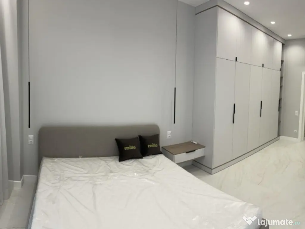 Inchiriez apartament cu 3 camere in Manastur 