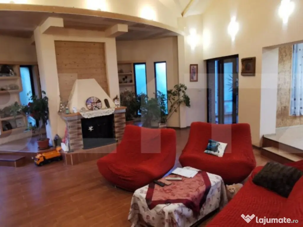 Ocazie!!! Vila cu potential, 250mp, teren 1473mp front 68ml,