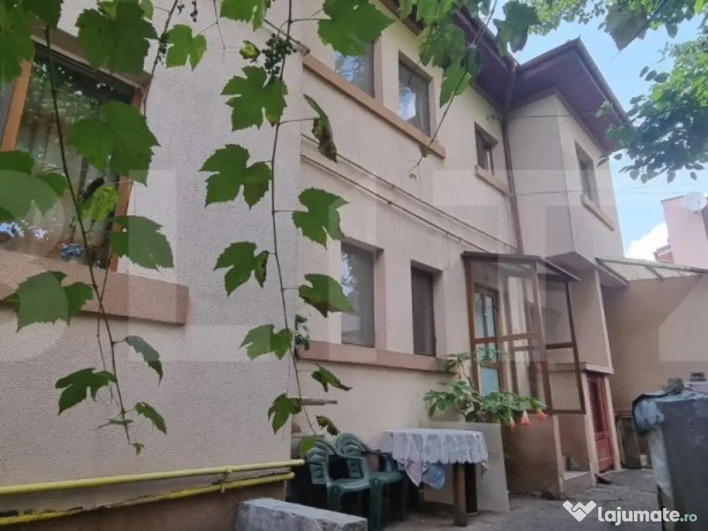 Casa individuala 5 camere, P+1E, 190 mp, teren 320 mp, Gheor