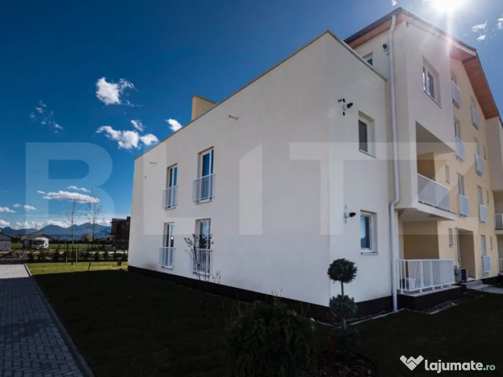 Apartament 3 camere, bloc tip vila P + 2, Sanpetru