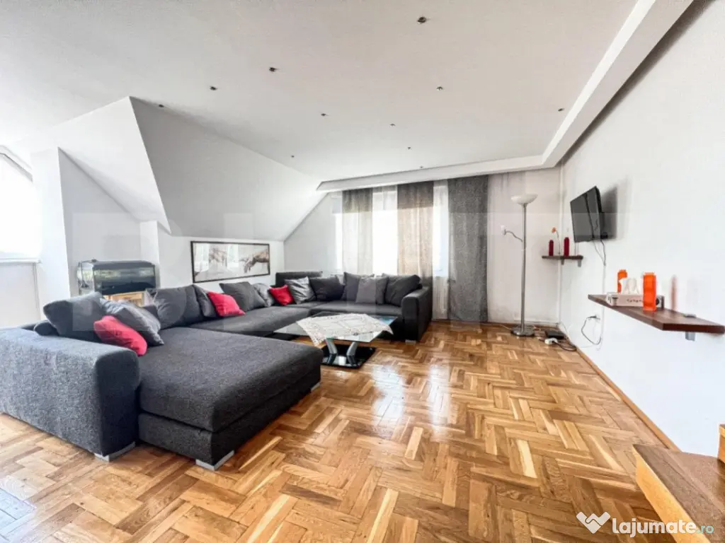 Vila deosebita de 534 mp, 1800 mp, terasa, Codlea