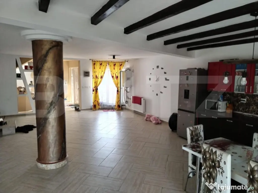 Casă de vacanță cu helesteu 180mp utili, 975mp teren Ulmi