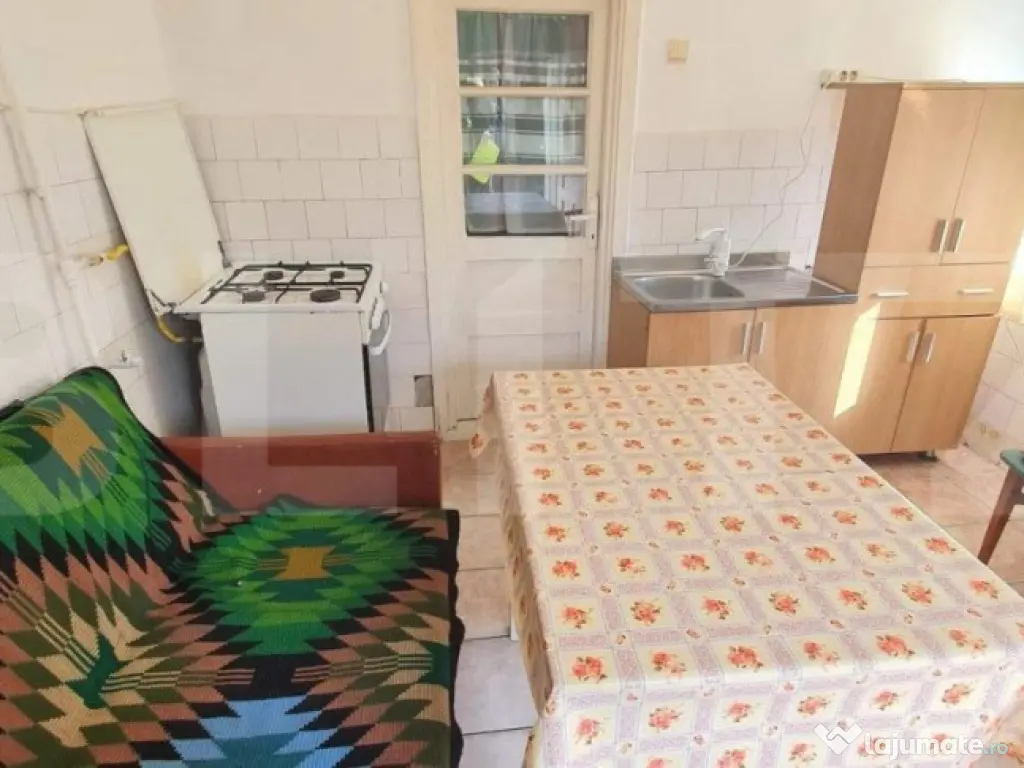Casă de vanzare , 3 camere , 100 mp, zona Mulatău