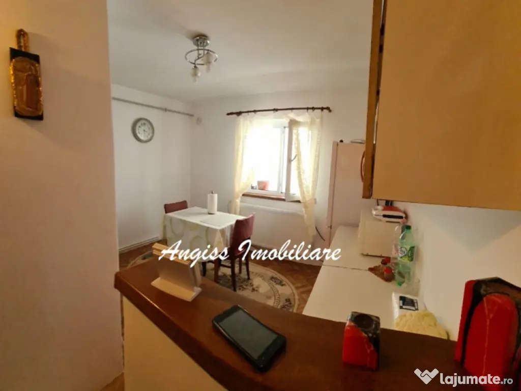 Apartament 3 camere cartier C5 etajul 4 