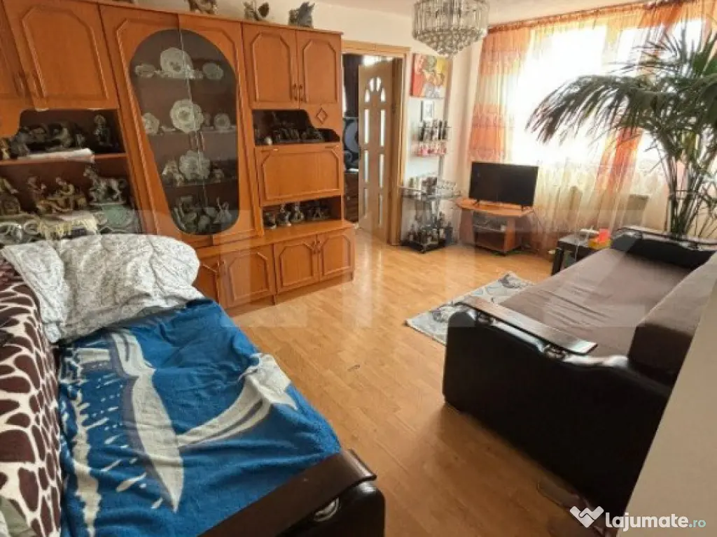 Apartament de vanzare zona LAMA