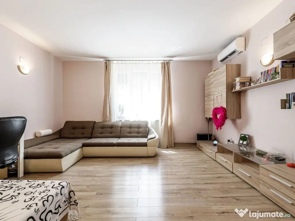 REZERVAT!Apartament 2 camere spatios la casa individuala ... 