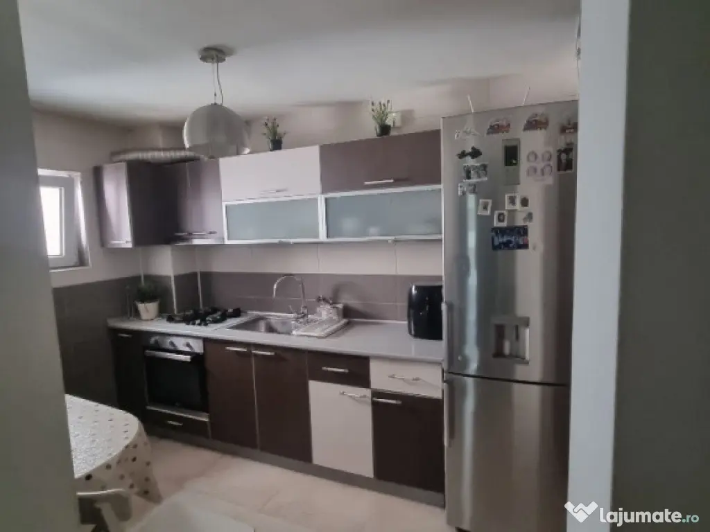 Apartament 4 camere decomandat Titan 