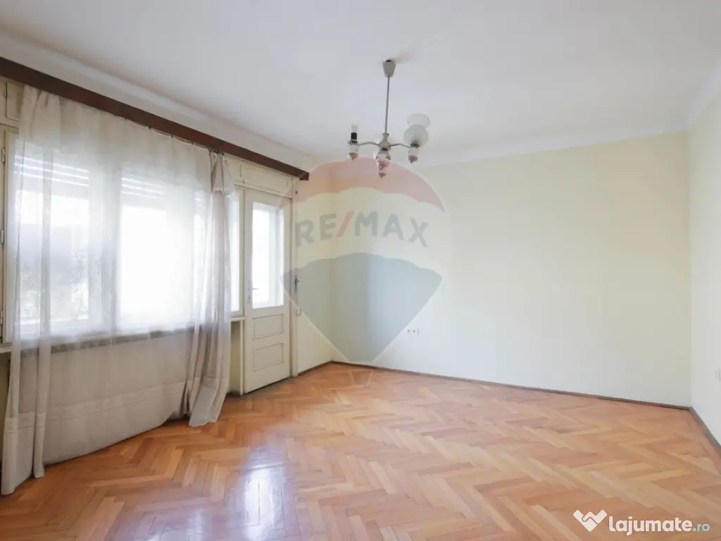 De vânzare Casă cu 3 camere și teren 562 mp str. Louis... 