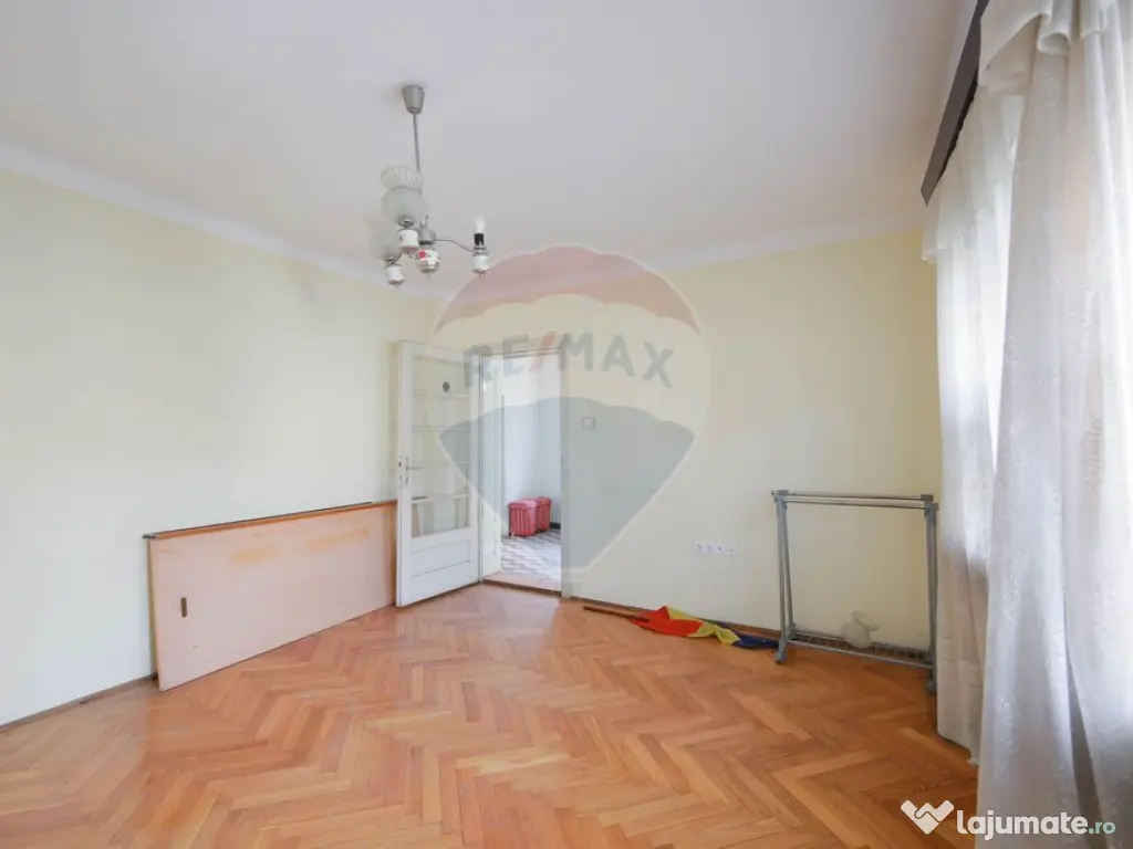 De vânzare Casă cu 3 camere și teren 562 mp str. Louis... 