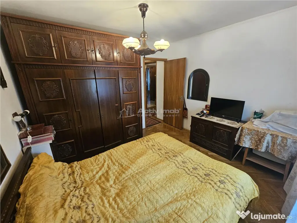 Resita, 4 Cam. Dec., Micro 4