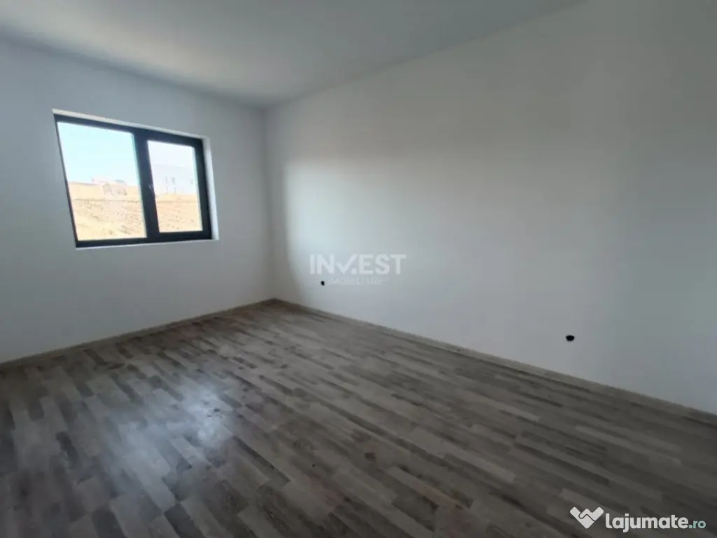 Casa cu 4 camere, incalzire pardoseala. Rediu - 3km de Rond