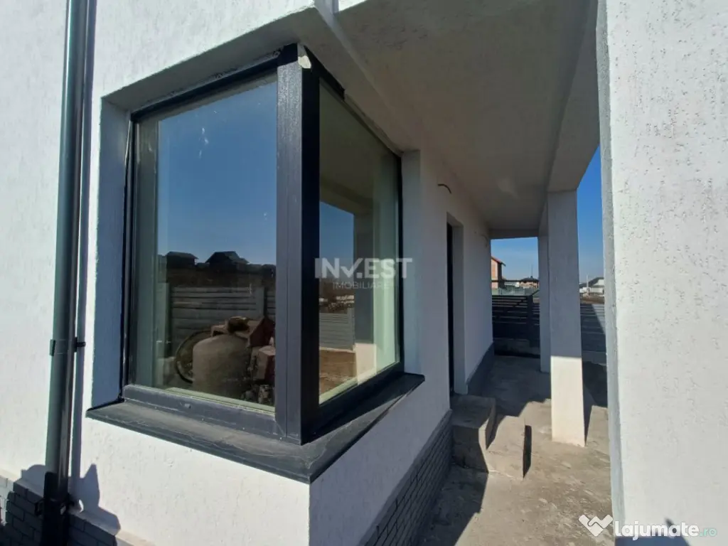 Casa cu 4 camere, incalzire pardoseala. Rediu - 3km de Rond