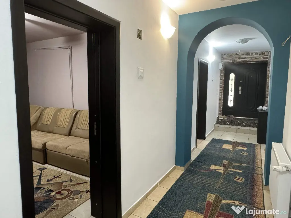 Vila P+1, supraf. desf. 510 mp., teren 1000 mp, Radomiresti 