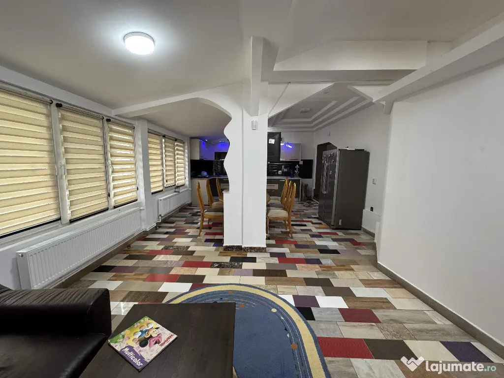 Vila P+1, supraf. desf. 510 mp., teren 1000 mp, Radomiresti 