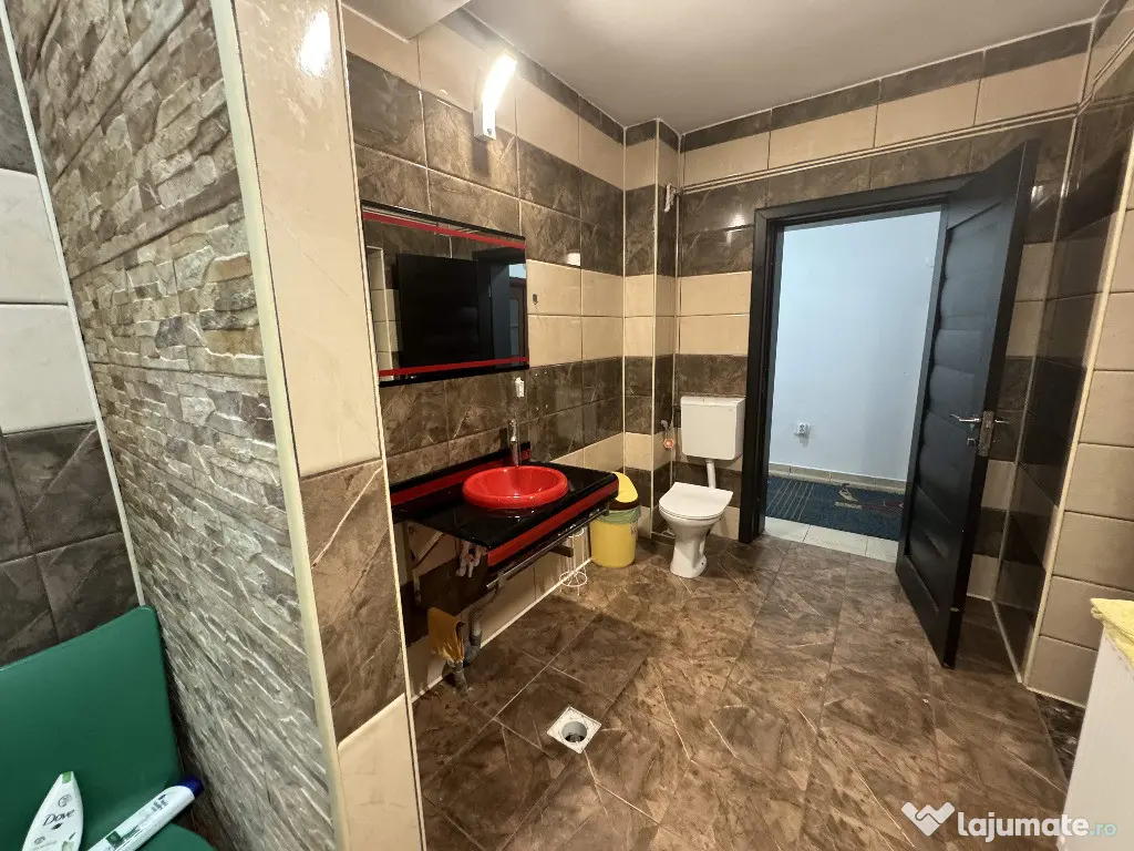 Vila P+1, supraf. desf. 510 mp., teren 1000 mp, Radomiresti 