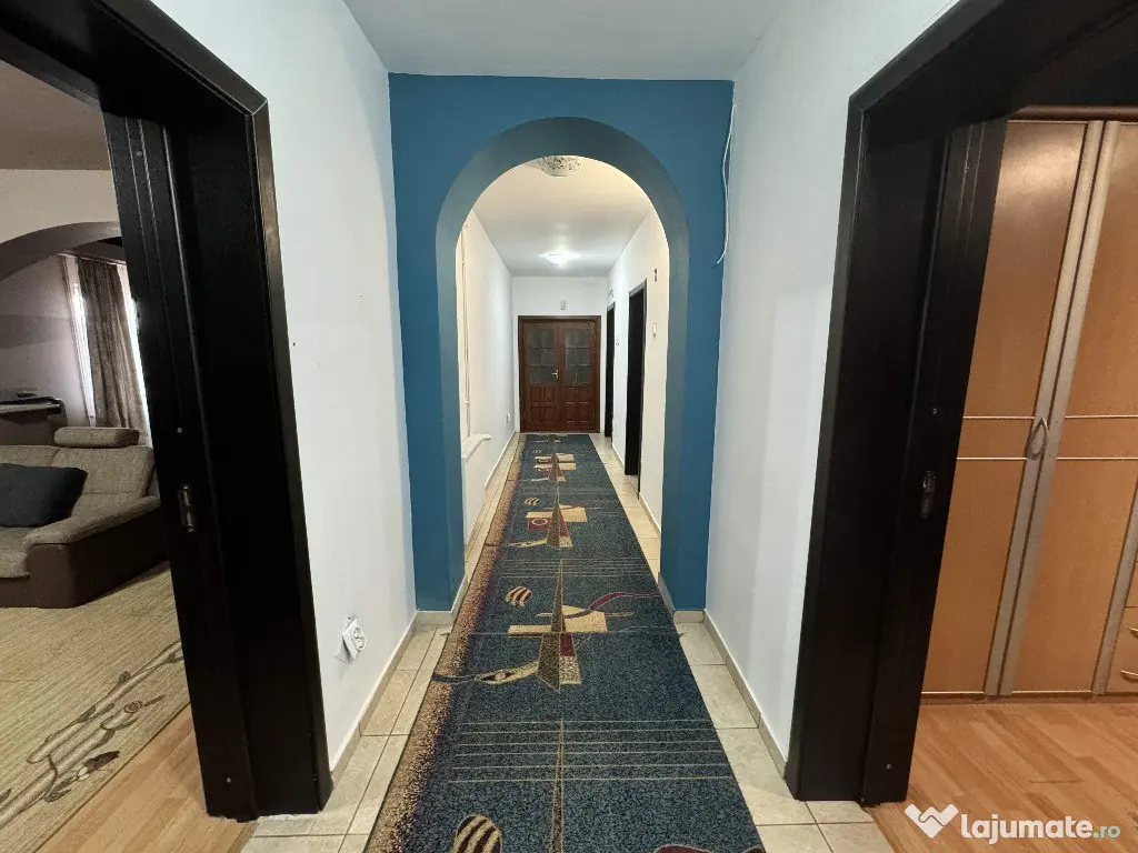 Vila P+1, supraf. desf. 510 mp., teren 1000 mp, Radomiresti 