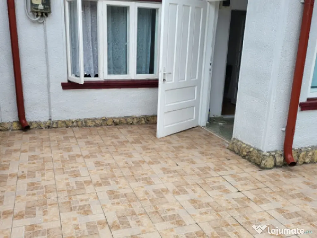 Casa situata in zona TOMIS II