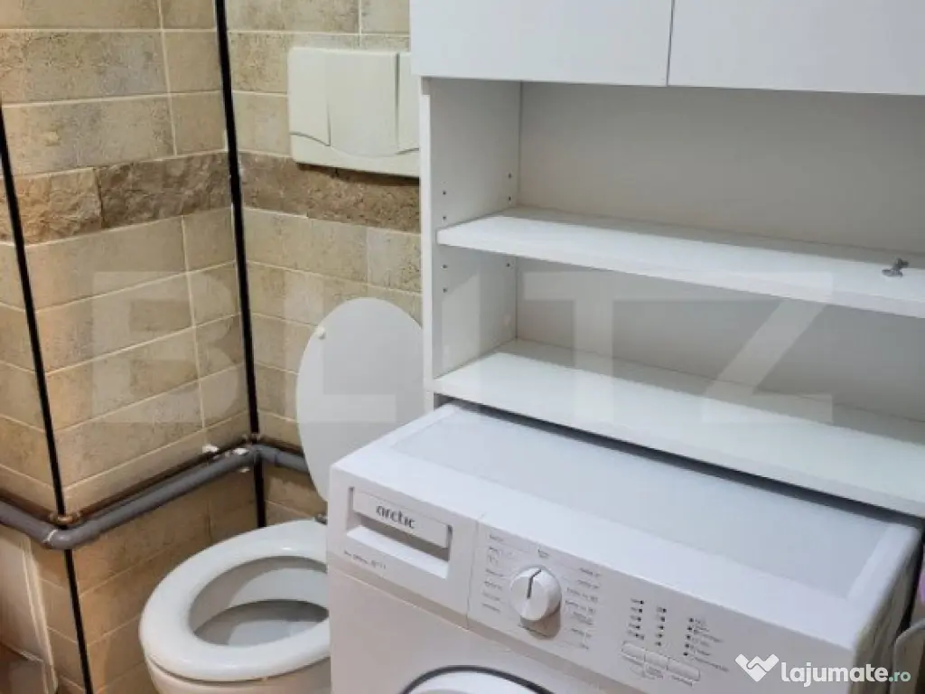 Apartament cu 3 camere, 68mp + 22mp depozitare, parcare, zon