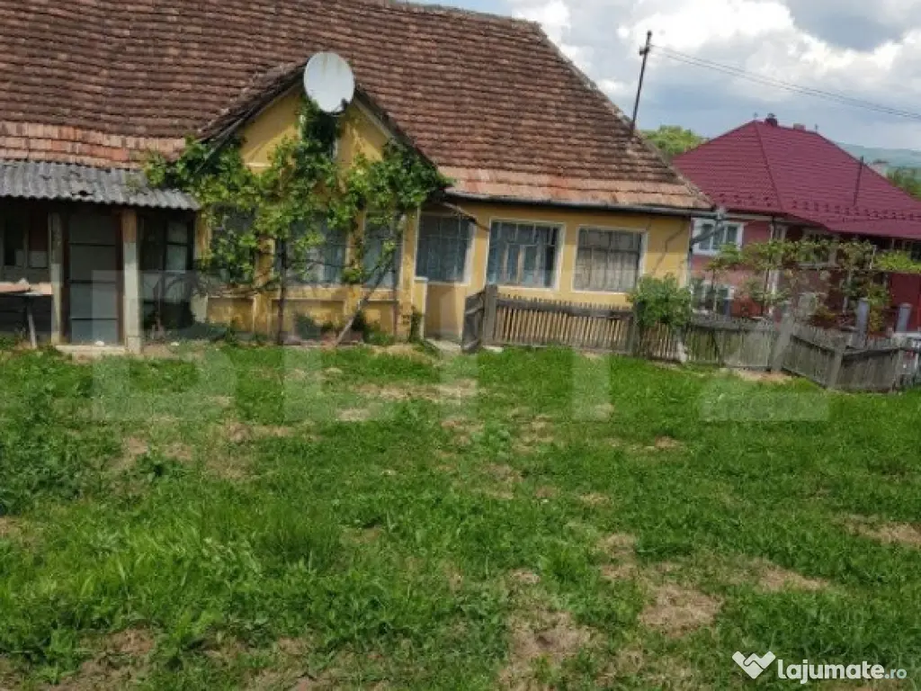 Casa traditionala, 70mp, teren 1574mp, zona Monor