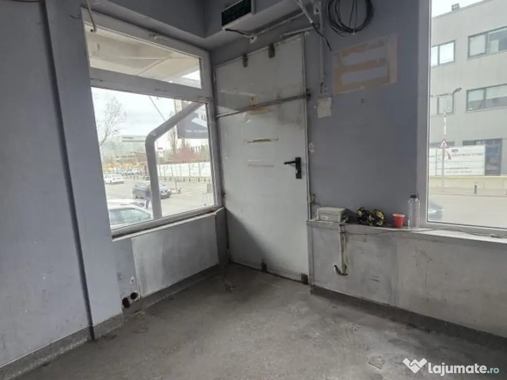 Zona Metrou Dimitrie Leonida spatiu 100 mp vizibilitate buna 