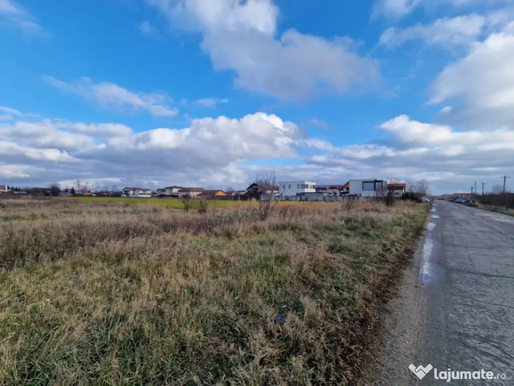 Cornetu, Str Aeroportului, teren 2470mp, deschidere 27ml, ut 