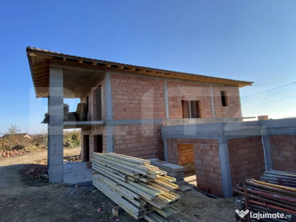 Casa individuala, 170 mp utili, garaj, 770 mp teren, Feleacu