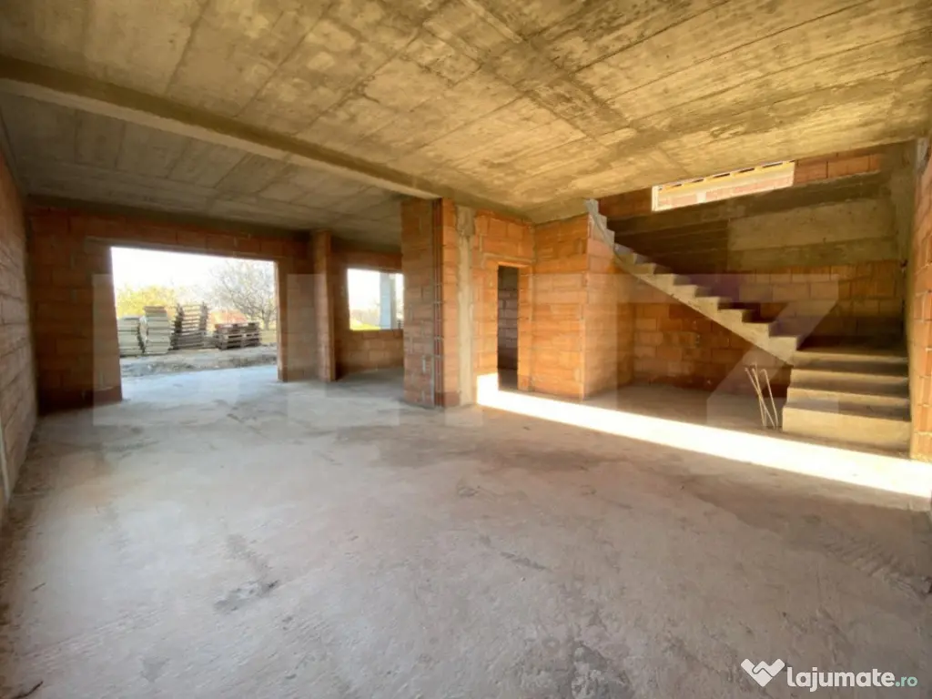 Casa individuala, 170 mp utili, garaj, 770 mp teren, Feleacu