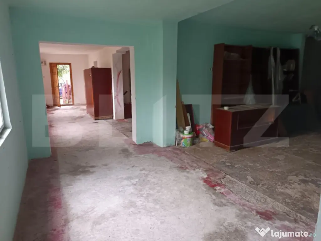 Casa renovabila, cu un teren 2000 m, intr-o zona linistita