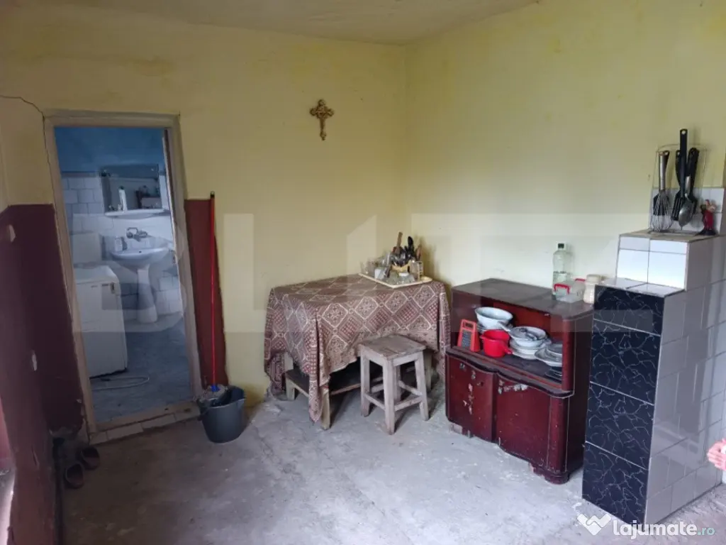 Casa renovabila, cu un teren 2000 m, intr-o zona linistita