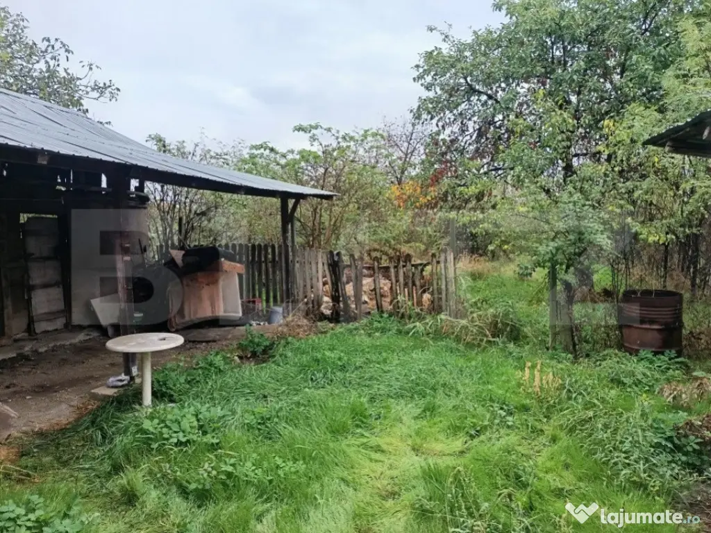 Casa renovabila, cu un teren 2000 m, intr-o zona linistita