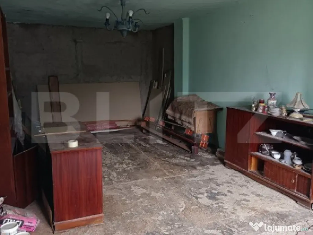 Casa renovabila, cu un teren 2000 m, intr-o zona linistita