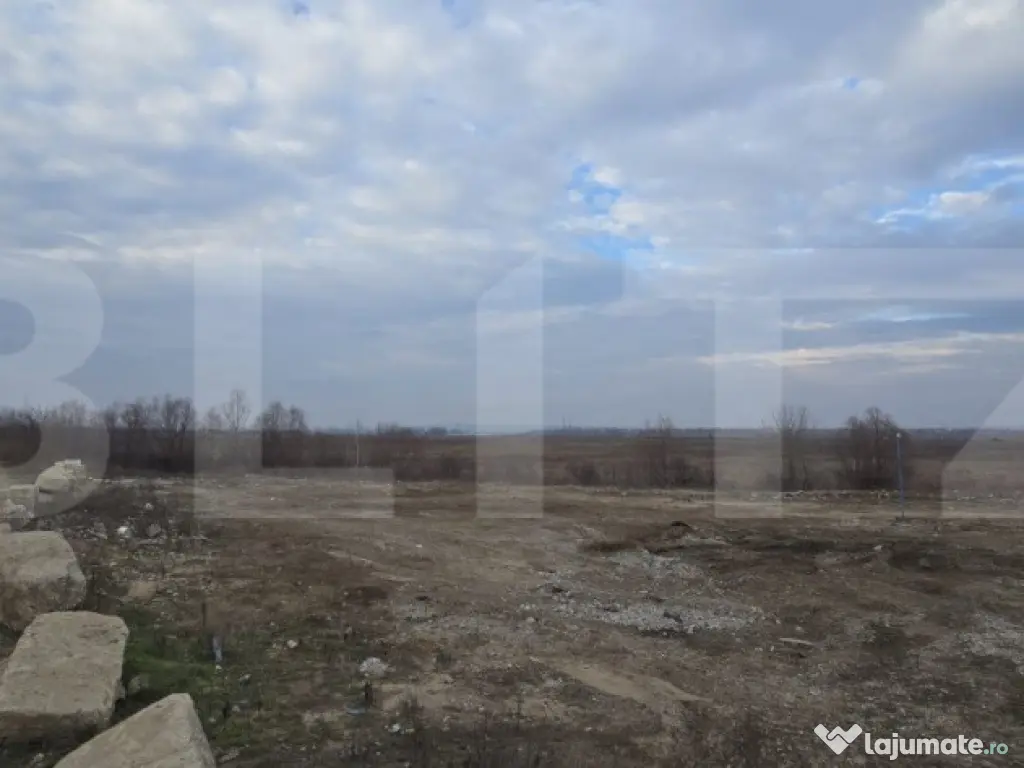 Teren intravilan, 9000 mp, Posibilitate parcelare, zona Drum