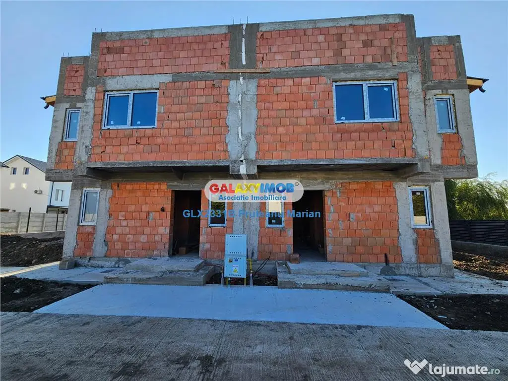 Vila Moderna de tip Duplex situata in apropriere de Cora Ra