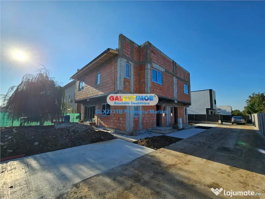 Vila Moderna de tip Duplex situata in apropriere de Cora Ra