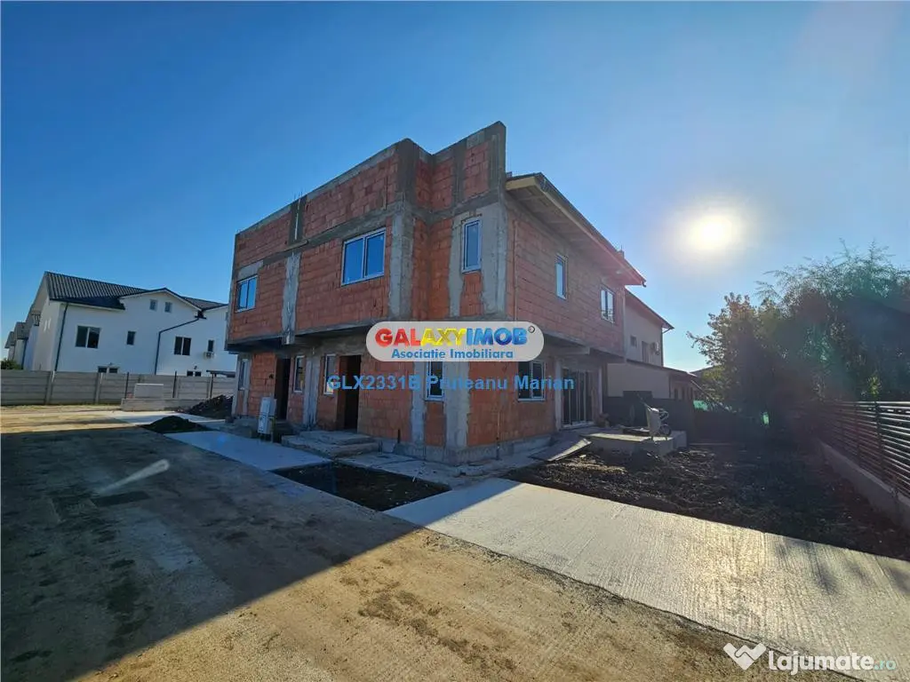 Vila Moderna de tip Duplex situata in apropriere de Cora Ra