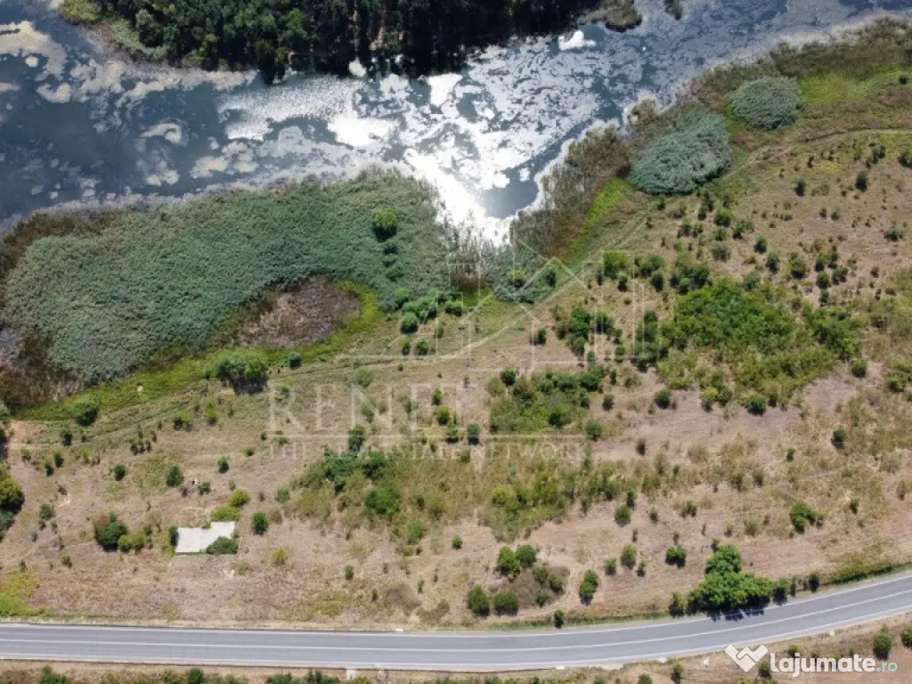 Teren langa lac Naipu 