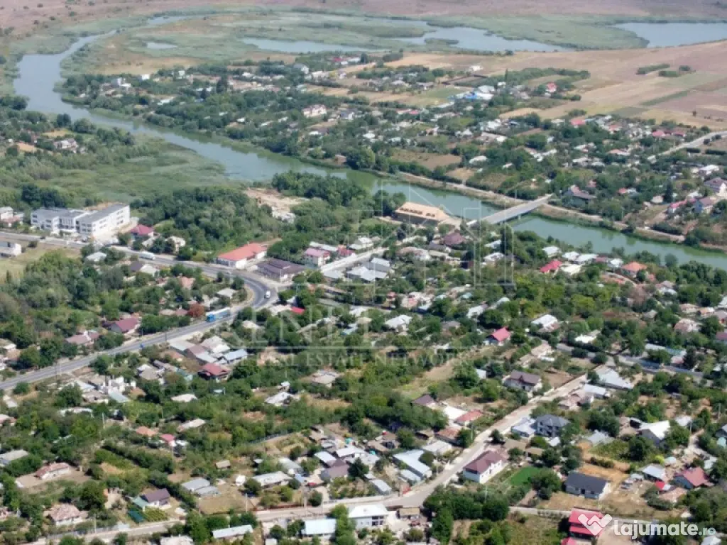 Teren langa lac Naipu 