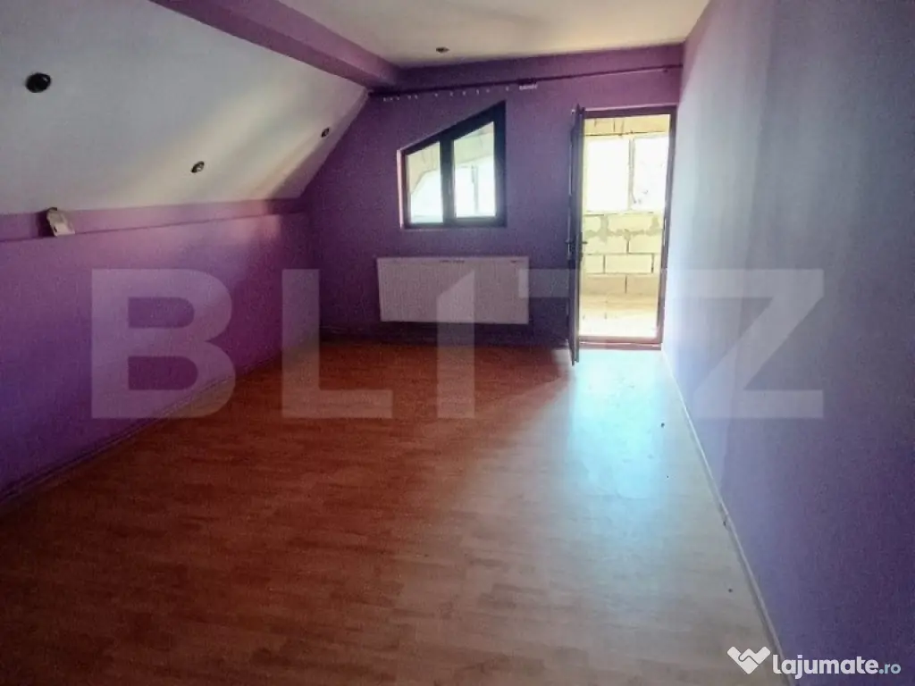 Casa cu 6 camere si garaj pretabil afacere zona Malu Rosu