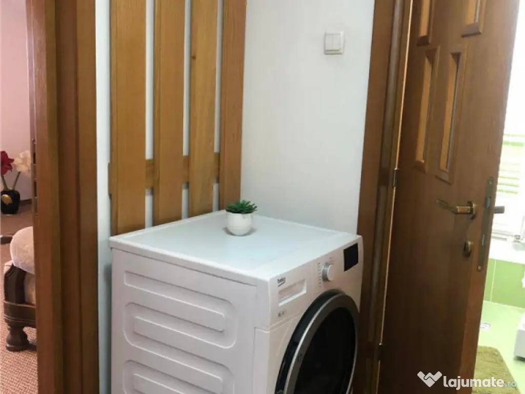 Oferta - Casa individuala, Central, 5 Camere, Parcare, Panor 